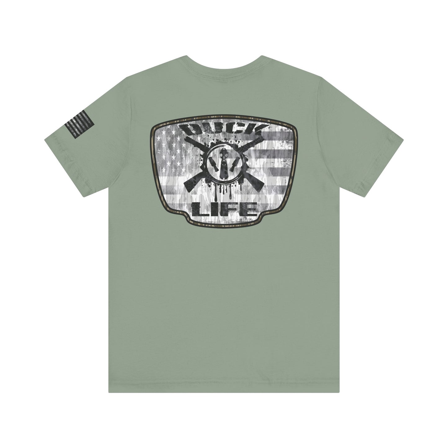White American Flag Duck Hunting Badge T-Shirt – Mossy Camo Print, Crossed Guns & Duck Skull Graphic