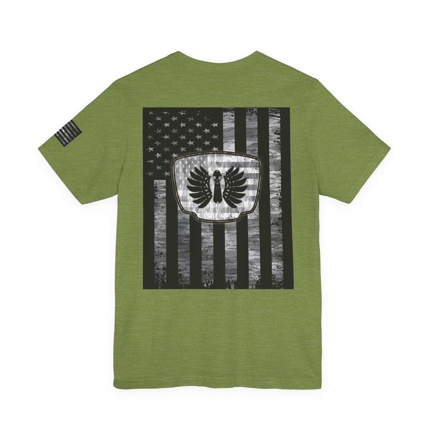 Duck Hunting American Flag Badge T-Shirt – Mossy Camo Print, Crossed Guns & Duck Skull Graphic