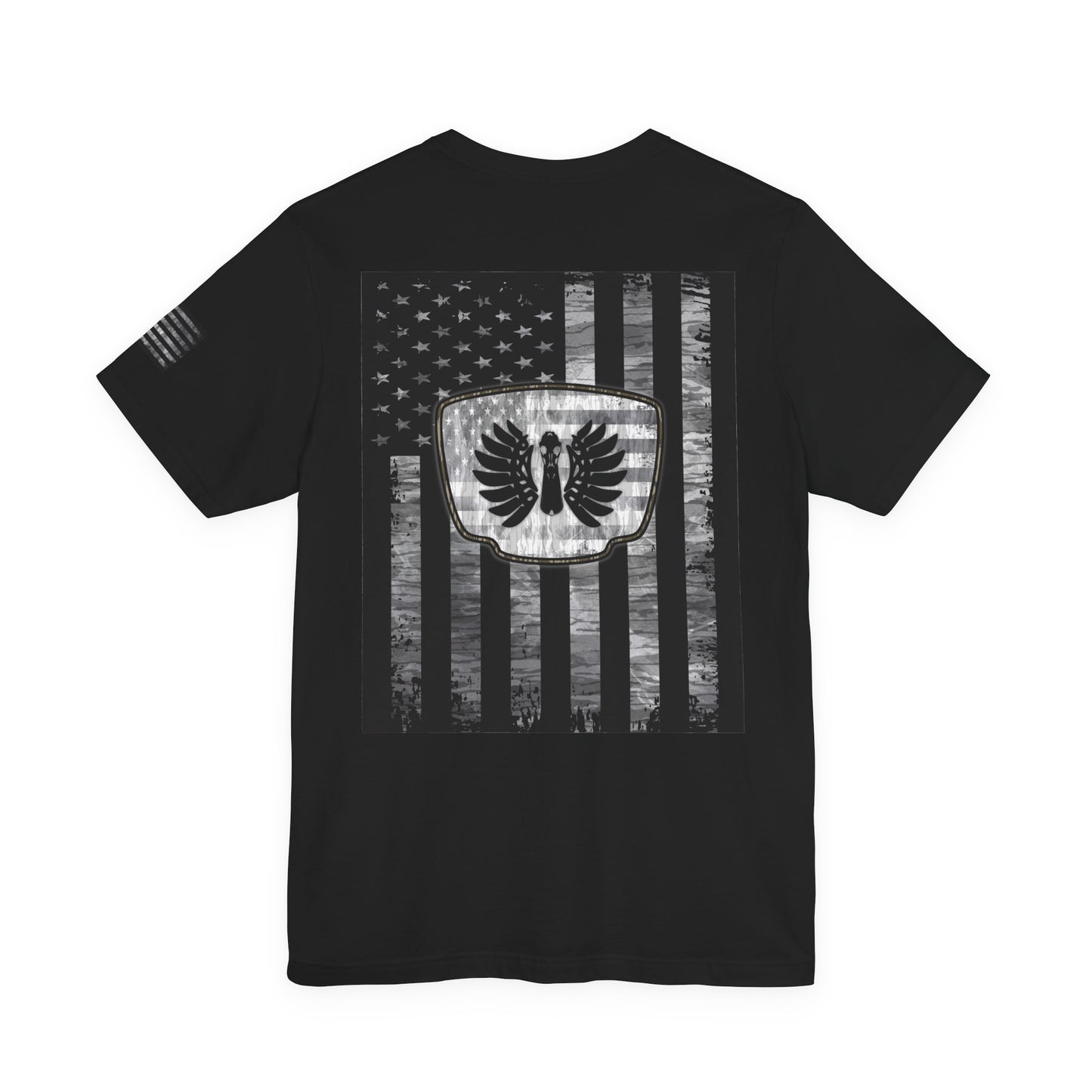 Duck Hunting American Flag Badge T-Shirt – Mossy Camo Print, Crossed Guns & Duck Skull Graphic