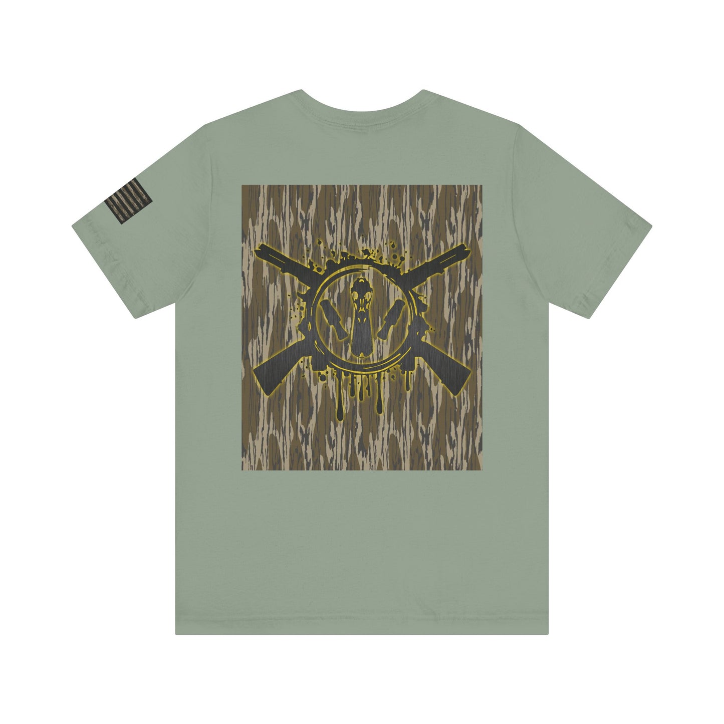 Duck Hunting Badge T-Shirt – Mossy Camo Print, Crossed Guns & Duck Skull Graphic