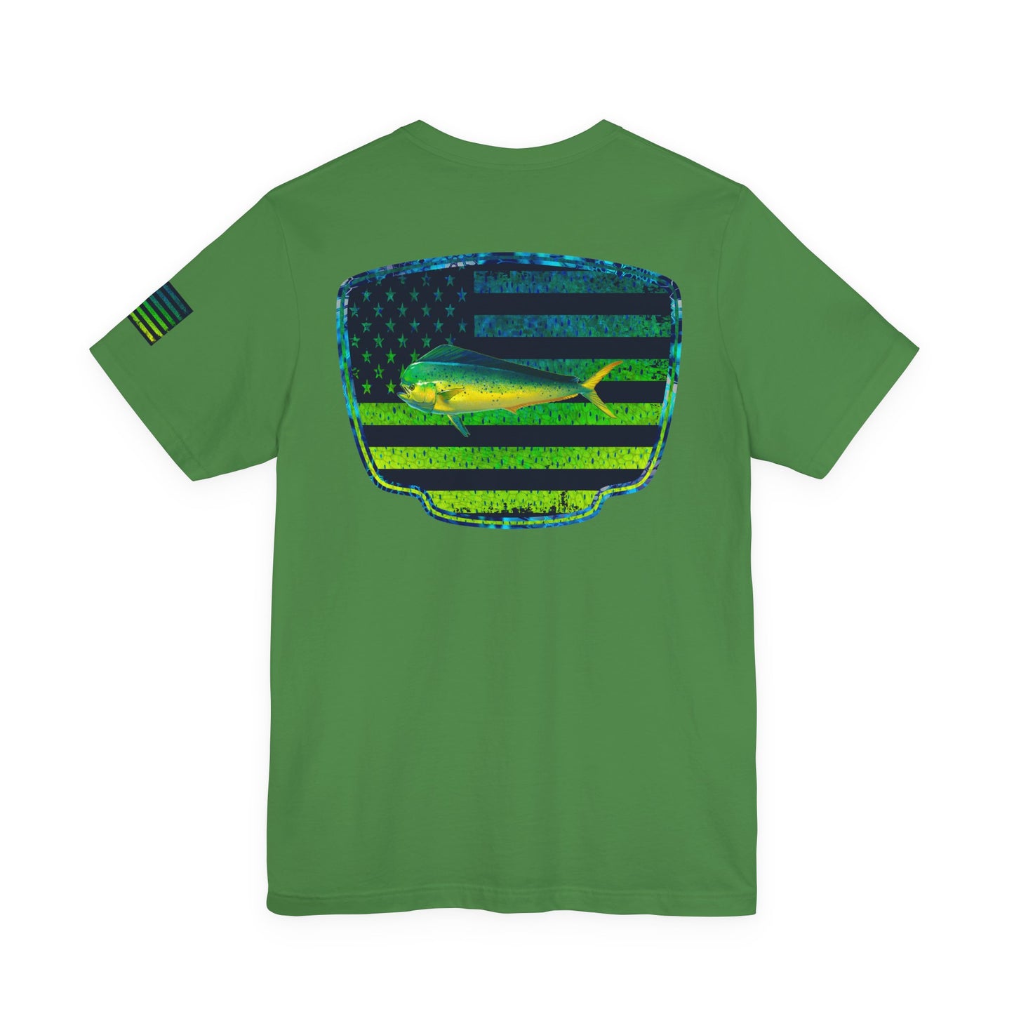 Patriotic Mahi Mahi Flag Tee – Grunge Fishing Badge Shirt for Outdoor Lovers