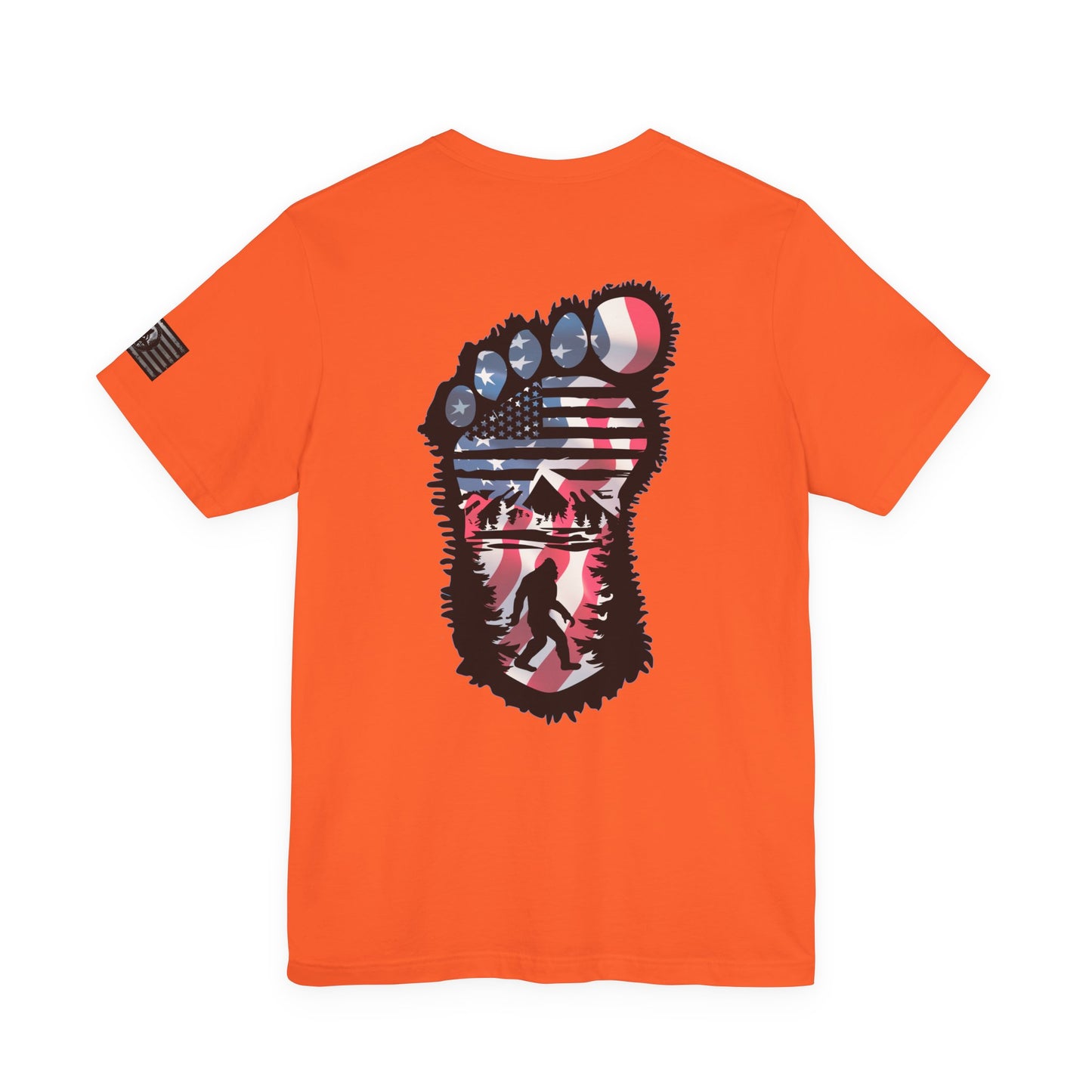 Bigfoot American Flag Adventure-Ready Unisex Tee, Perfect for Campouts, Gifts, Outdoor Wear