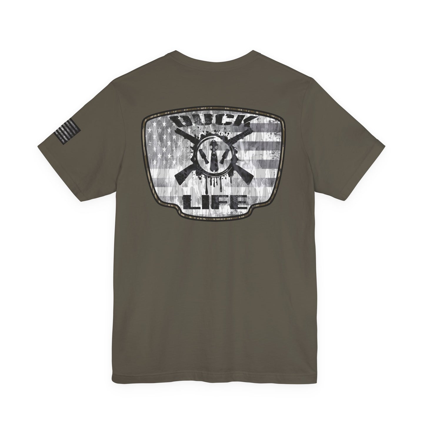 White American Flag Duck Hunting Badge T-Shirt – Mossy Camo Print, Crossed Guns & Duck Skull Graphic