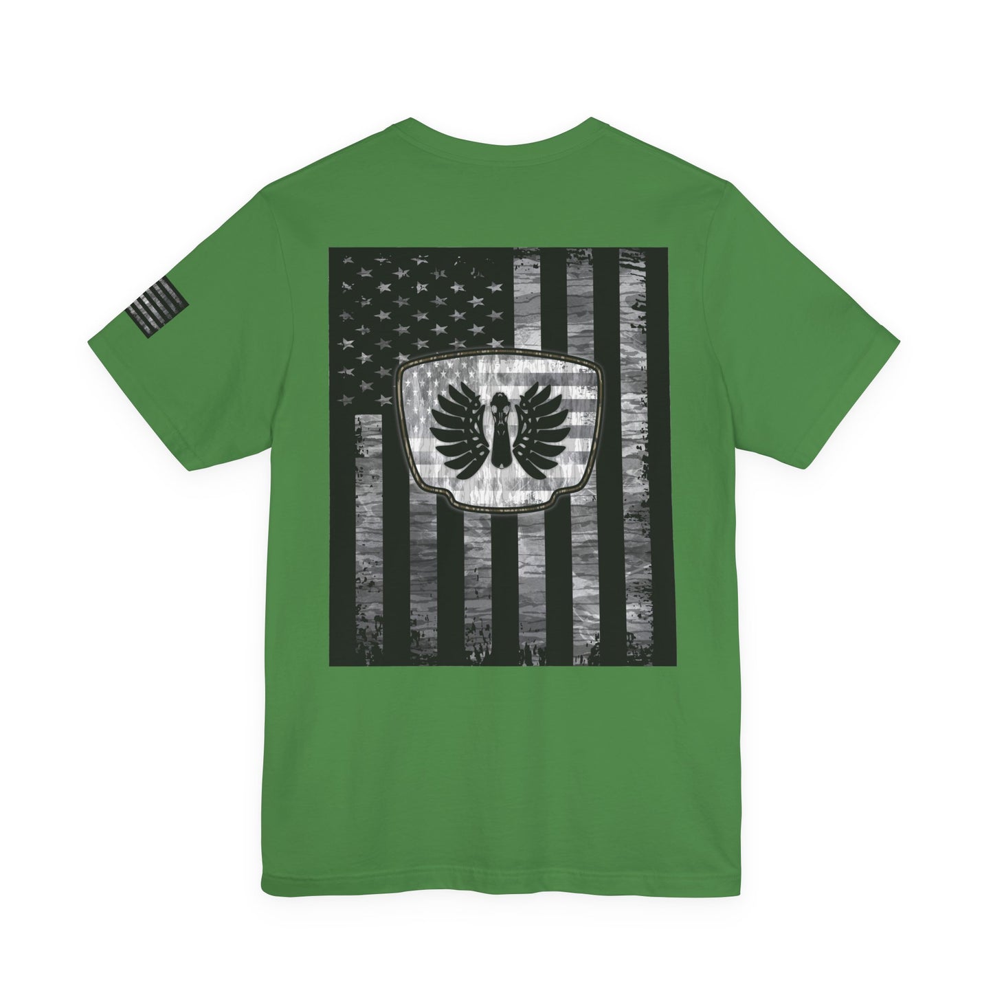 Duck Hunting American Flag Badge T-Shirt – Mossy Camo Print, Crossed Guns & Duck Skull Graphic