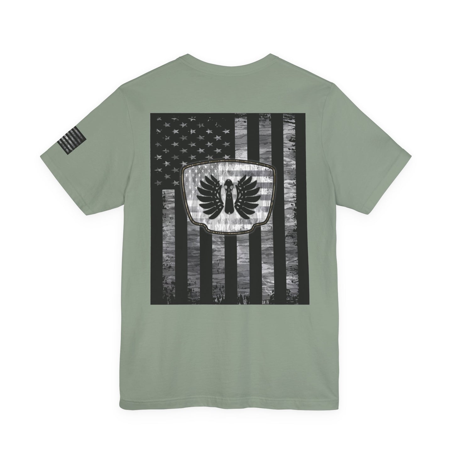 Duck Hunting American Flag Badge T-Shirt – Mossy Camo Print, Crossed Guns & Duck Skull Graphic