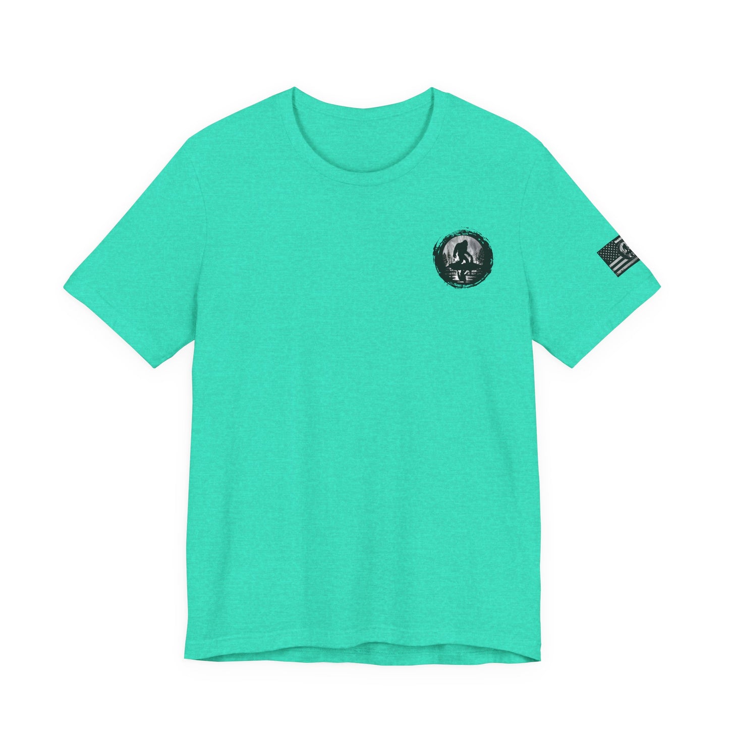 Bigfoot American Flag Adventure-Ready Unisex Tee, Perfect for Campouts, Gifts, Outdoor Wear