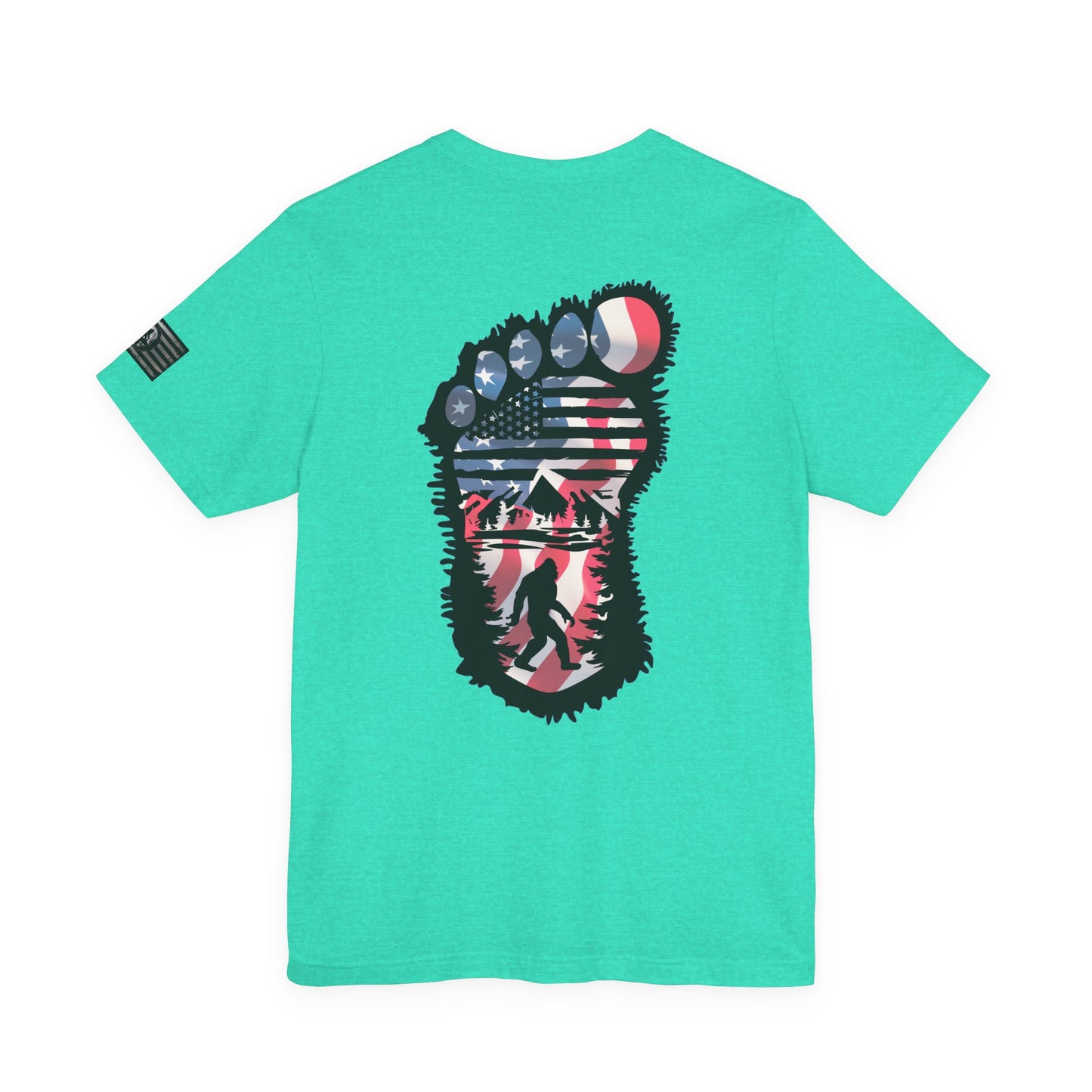 Bigfoot American Flag Adventure-Ready Unisex Tee, Perfect for Campouts, Gifts, Outdoor Wear
